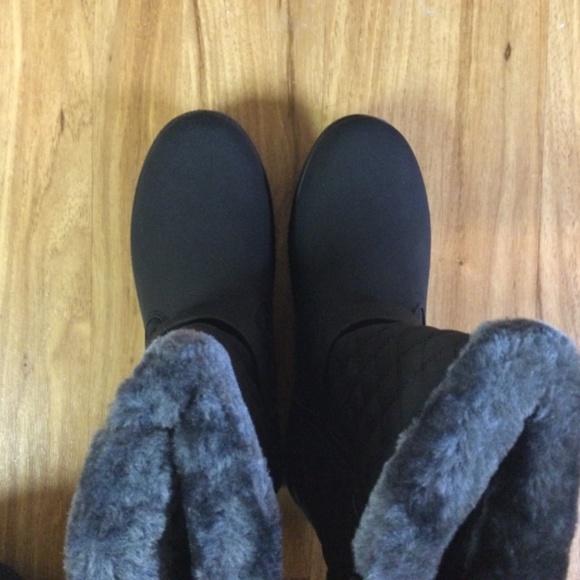 Snow Boots - Picture 3 of 7